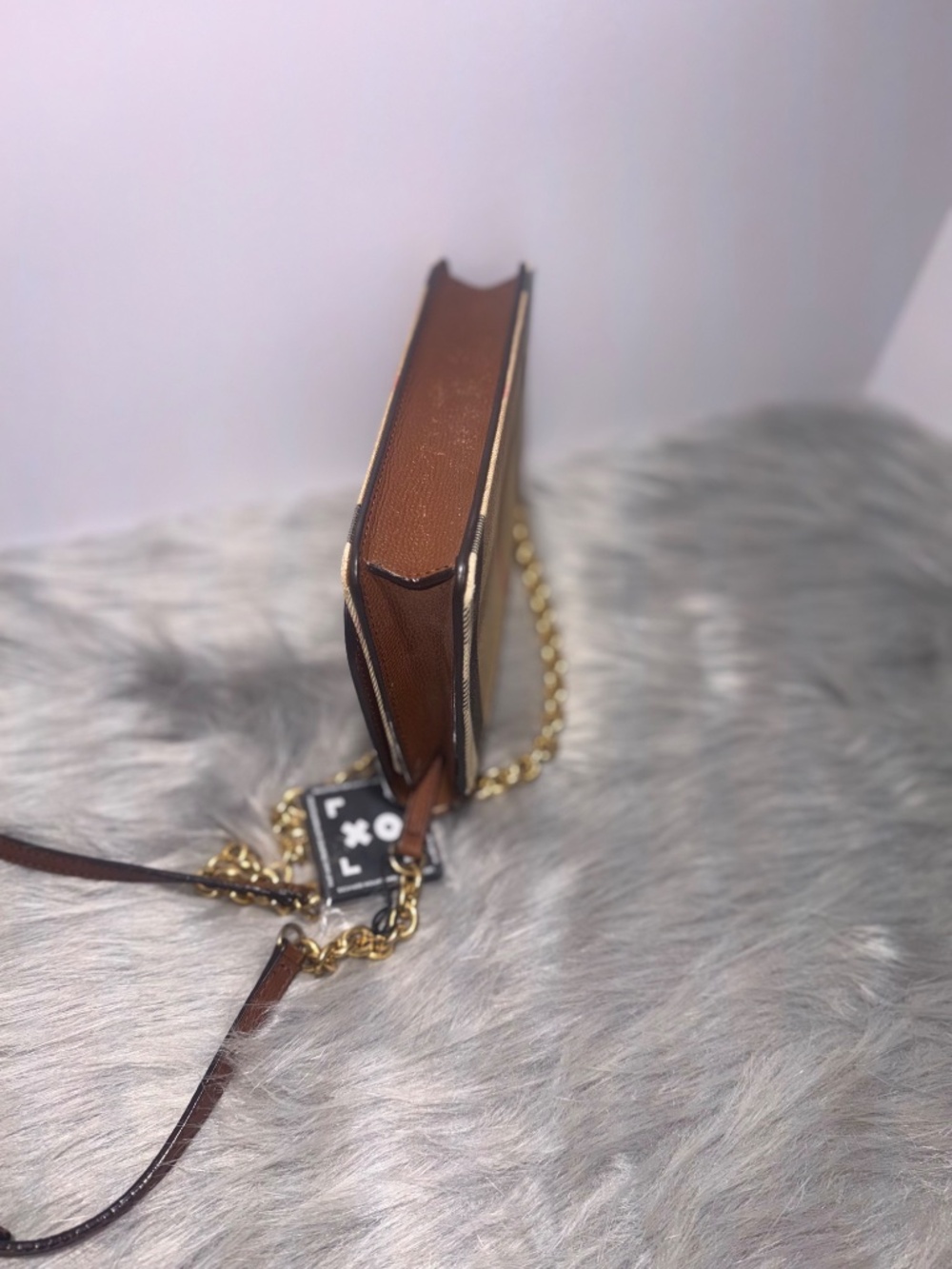 Burberry Hampshire Wallet on Chain w/COA - Picture 9 of 13